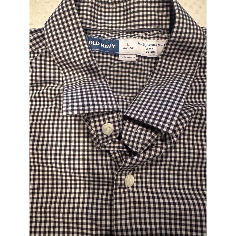 Old Navy Pro Signature Shirt